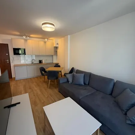 Apartment Diamentowa 12 *